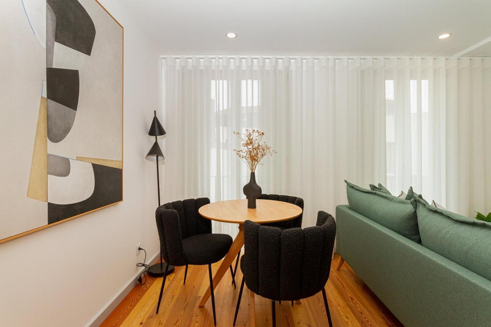 Guestready - Cozy Vitoria Apartment Порту Экстерьер фото