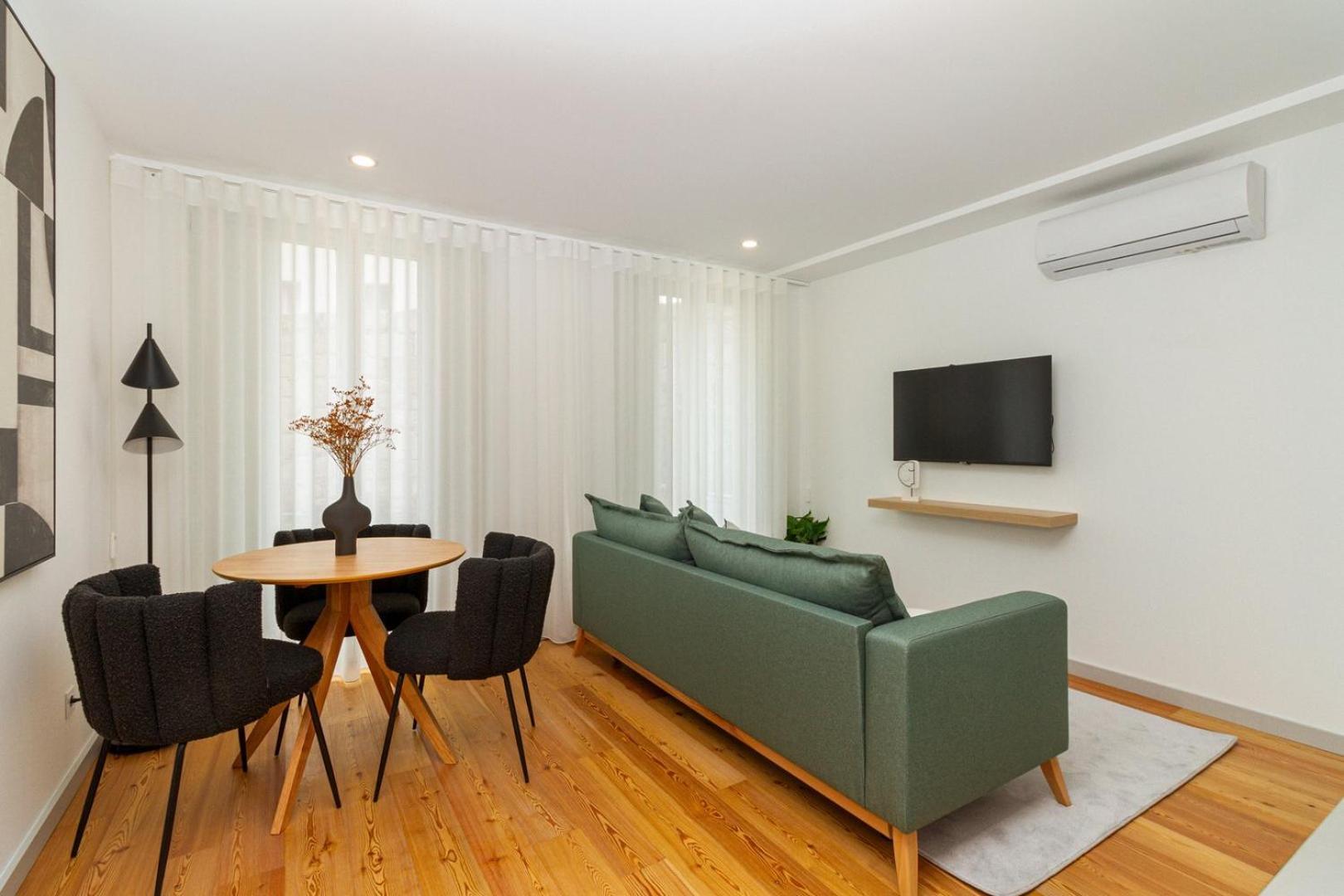 Guestready - Cozy Vitoria Apartment Порту Экстерьер фото