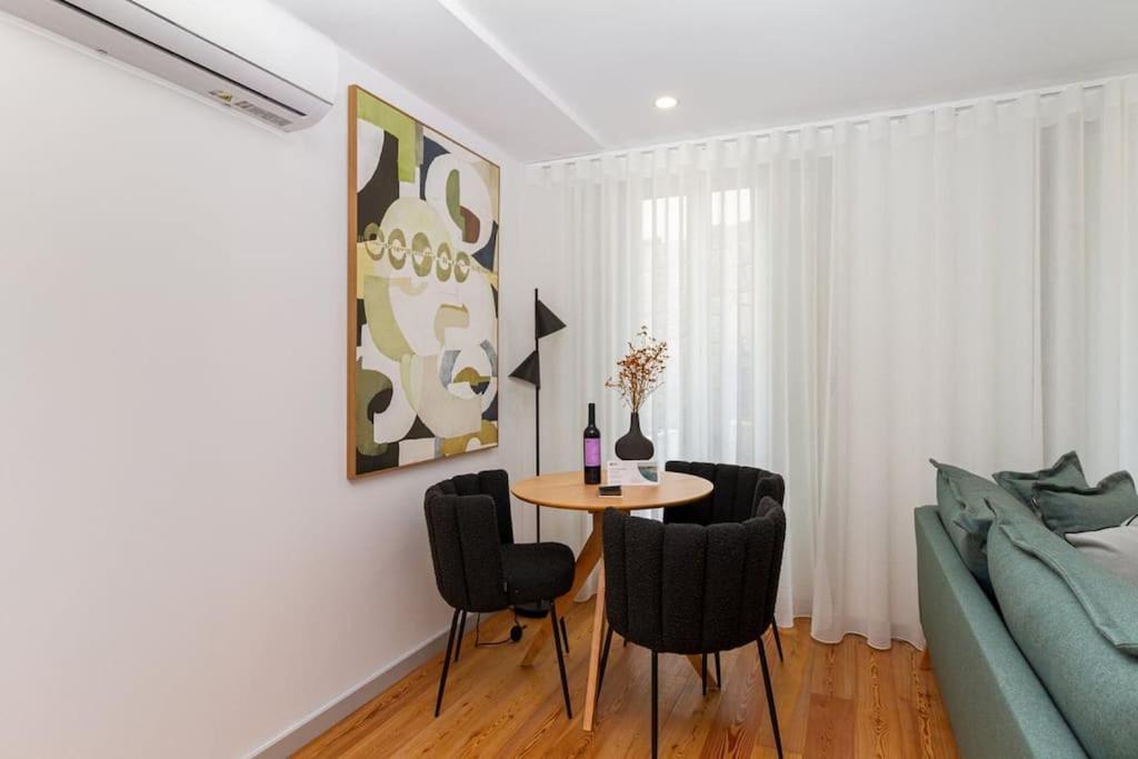 Guestready - Cozy Vitoria Apartment Порту Экстерьер фото